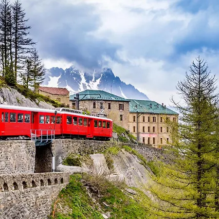 Gentianes - Center Next To Aiguille Du Midi Lift - By Cozee Apartment *